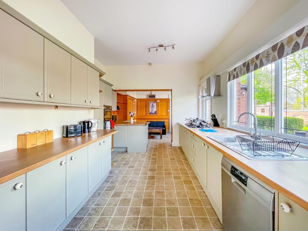 *Rg9Bc* For Your Most Relaxed & Cosy Stay + Free Parking + Free Fast Wifi * Leeds (West Yorkshire) Exterior foto
