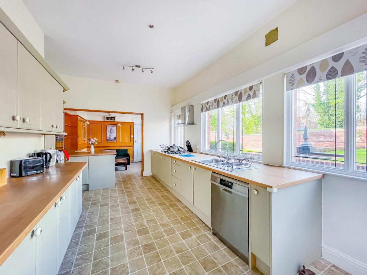 *Rg9Bc* For Your Most Relaxed & Cosy Stay + Free Parking + Free Fast Wifi * Leeds (West Yorkshire) Exterior foto